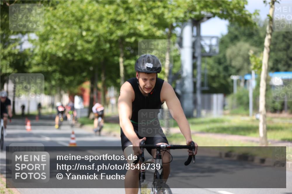 10.08.2025 - GEWOBA Citytriathlon Bremen Yannick Fuchs http://msf.ph/oto/8546739 10.08.2025 12:08:29 Radfahren 595, 597, 603, 608, 661, 672, 737, 797 meine-sportfotos.de