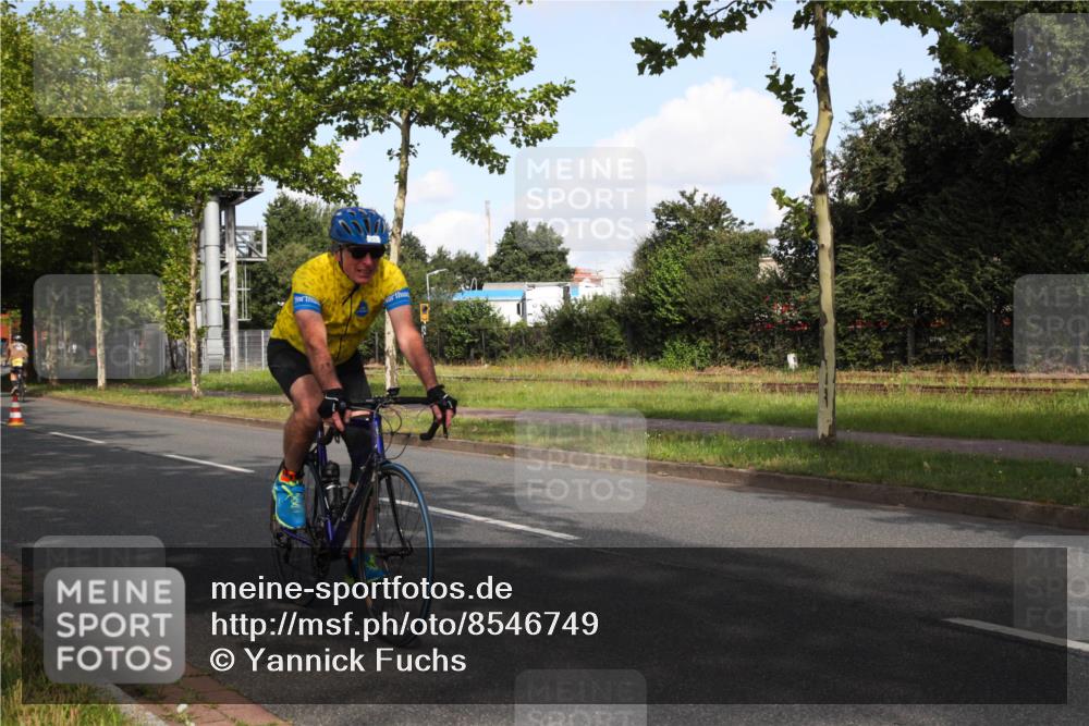 10.08.2025 - GEWOBA Citytriathlon Bremen Yannick Fuchs http://msf.ph/oto/8546749 10.08.2025 10:42:33 Radfahren 13, 17, 89, 167, 175, 189, 199 meine-sportfotos.de