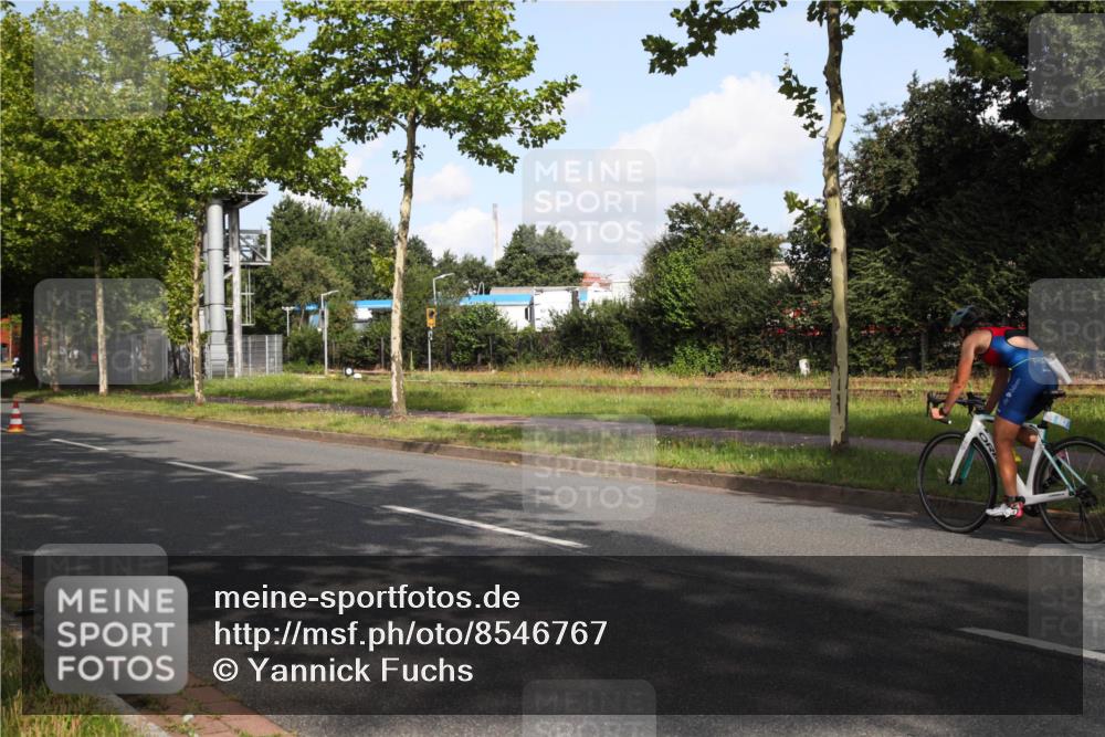 10.08.2025 - GEWOBA Citytriathlon Bremen Yannick Fuchs http://msf.ph/oto/8546767 10.08.2025 10:42:52 Radfahren 17, 438 meine-sportfotos.de