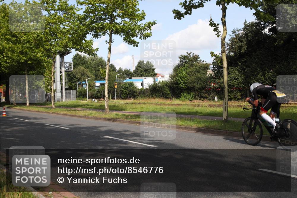 10.08.2025 - GEWOBA Citytriathlon Bremen Yannick Fuchs http://msf.ph/oto/8546776 10.08.2025 10:43:02 Radfahren 51, 149, 438 meine-sportfotos.de