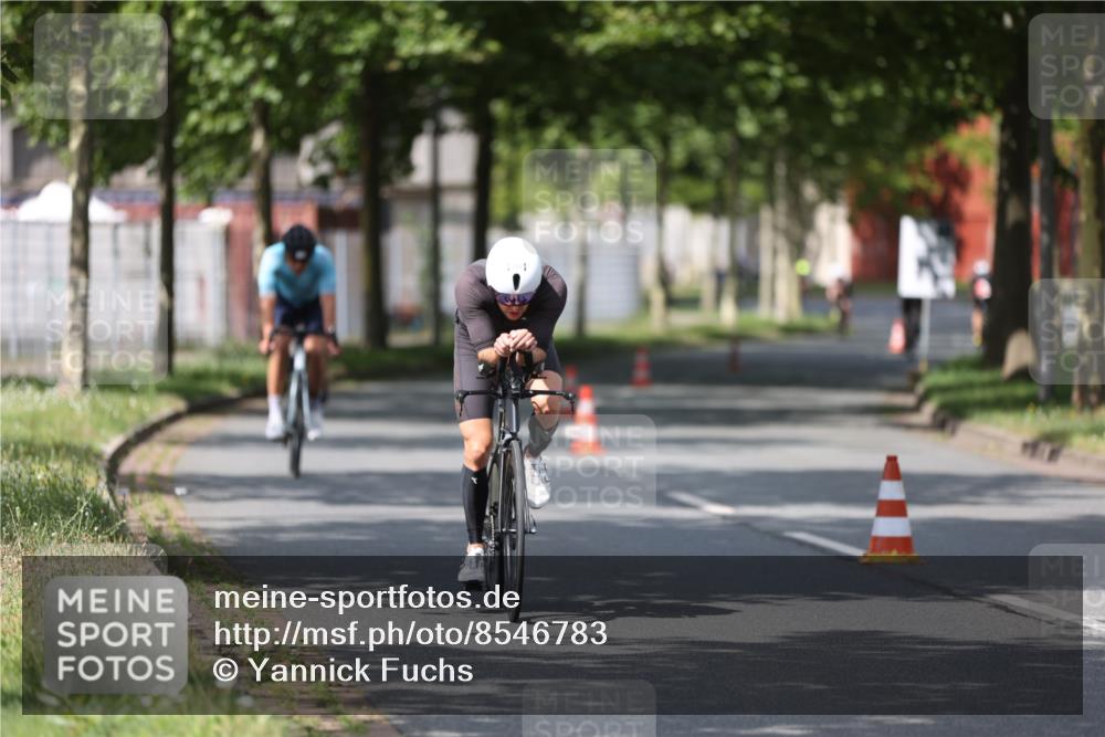 10.08.2025 - GEWOBA Citytriathlon Bremen Yannick Fuchs http://msf.ph/oto/8546783 10.08.2025 12:08:35 Radfahren 597, 603, 608, 661, 672, 677, 737, 797 meine-sportfotos.de