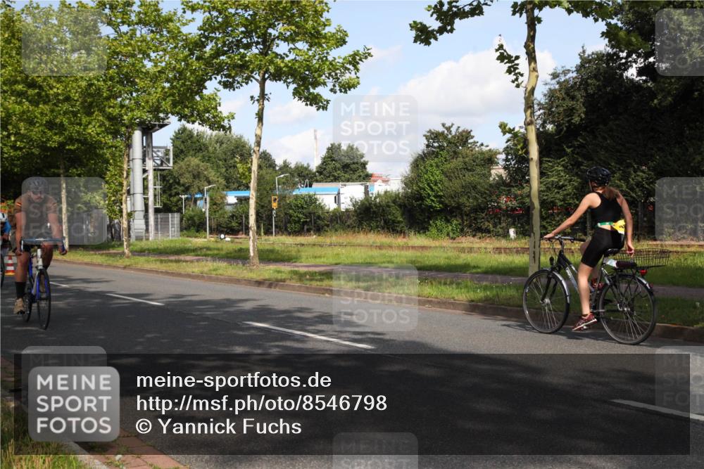 10.08.2025 - GEWOBA Citytriathlon Bremen Yannick Fuchs http://msf.ph/oto/8546798 10.08.2025 10:43:29 Radfahren 27, 53, 217, 361, 422 meine-sportfotos.de