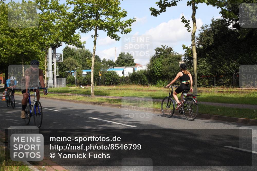 10.08.2025 - GEWOBA Citytriathlon Bremen Yannick Fuchs http://msf.ph/oto/8546799 10.08.2025 10:43:29 Radfahren 27, 53, 217, 361, 422 meine-sportfotos.de
