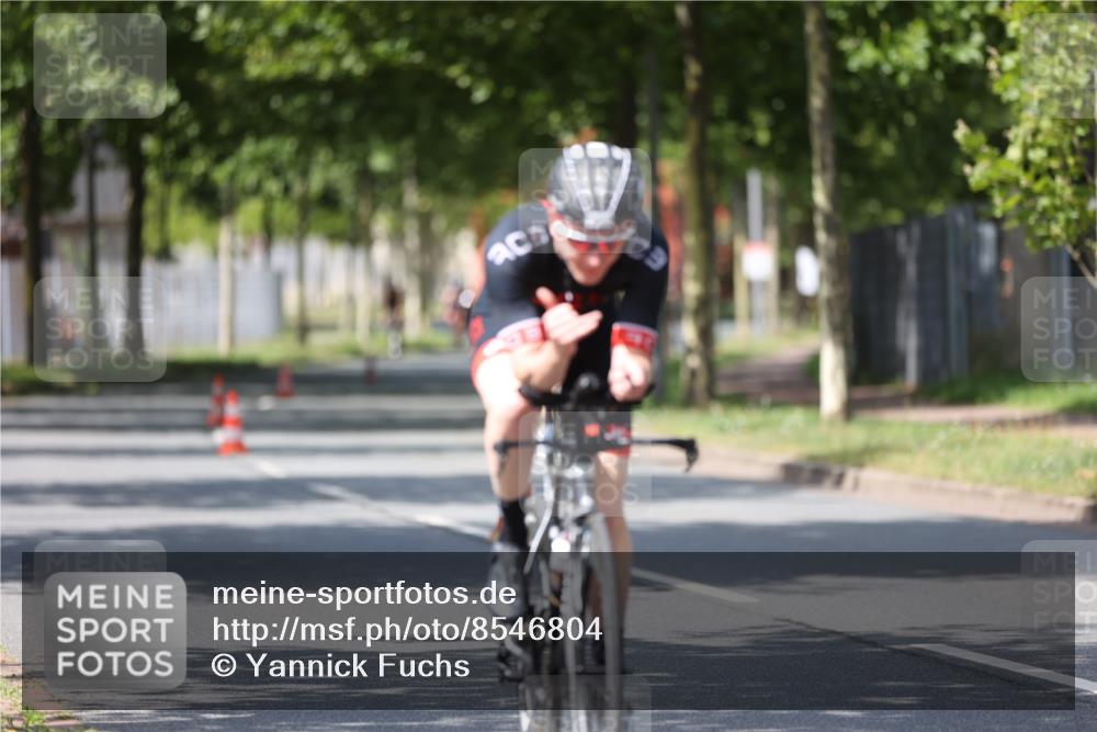 10.08.2025 - GEWOBA Citytriathlon Bremen Yannick Fuchs http://msf.ph/oto/8546804 10.08.2025 13:02:54 Radfahren 661, 668, 712, 911, 1020 meine-sportfotos.de