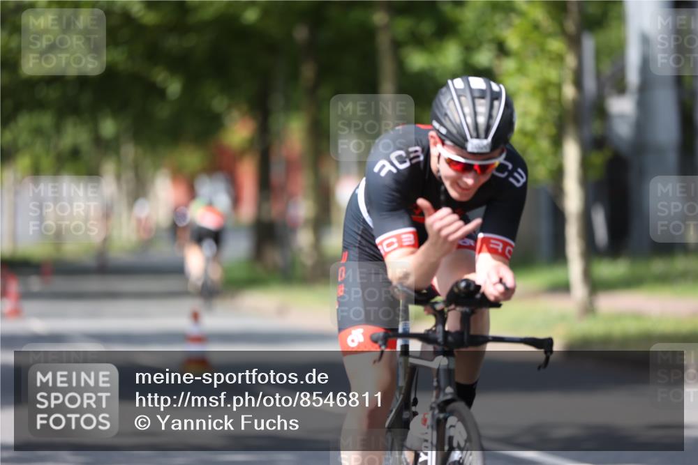 10.08.2025 - GEWOBA Citytriathlon Bremen Yannick Fuchs http://msf.ph/oto/8546811 10.08.2025 13:02:54 Radfahren 661, 668, 712, 911, 1020 meine-sportfotos.de