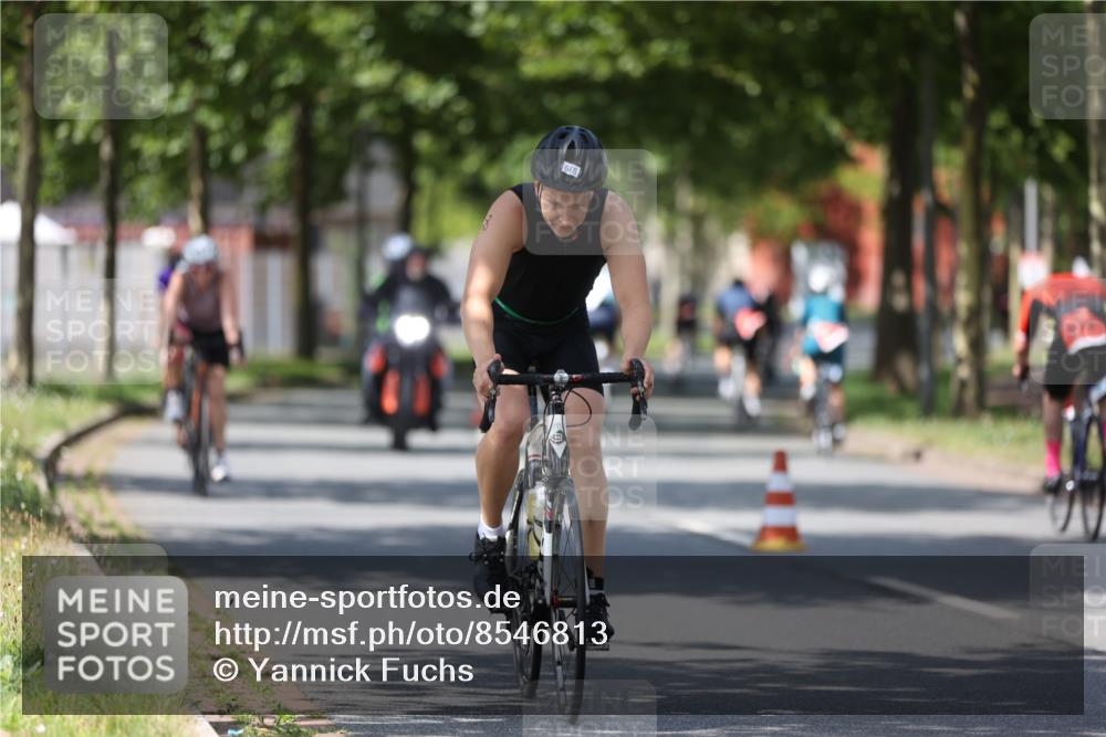 10.08.2025 - GEWOBA Citytriathlon Bremen Yannick Fuchs http://msf.ph/oto/8546813 10.08.2025 13:03:04 Radfahren 651, 668, 693, 945, 1020 meine-sportfotos.de