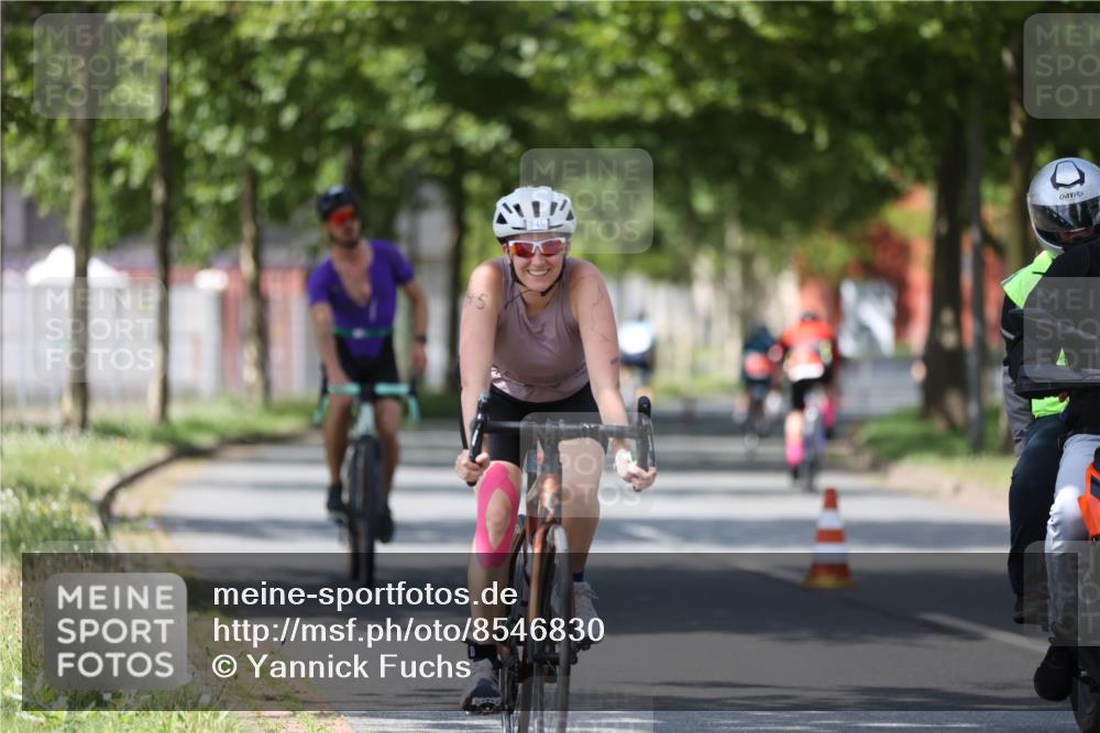 10.08.2025 - GEWOBA Citytriathlon Bremen Yannick Fuchs http://msf.ph/oto/8546830 10.08.2025 13:03:06 Radfahren 651, 668, 693, 898, 945, 1020 meine-sportfotos.de