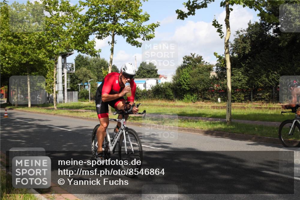 10.08.2025 - GEWOBA Citytriathlon Bremen Yannick Fuchs http://msf.ph/oto/8546864 10.08.2025 10:45:42 Radfahren 386, 509 meine-sportfotos.de