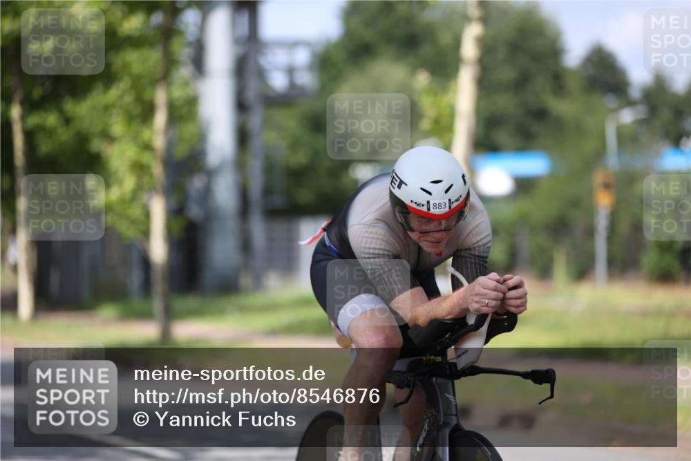 10.08.2025 - GEWOBA Citytriathlon Bremen Yannick Fuchs http://msf.ph/oto/8546876 10.08.2025 12:08:47 Radfahren 608, 619, 672, 677, 684, 737, 797, 850, 883 meine-sportfotos.de
