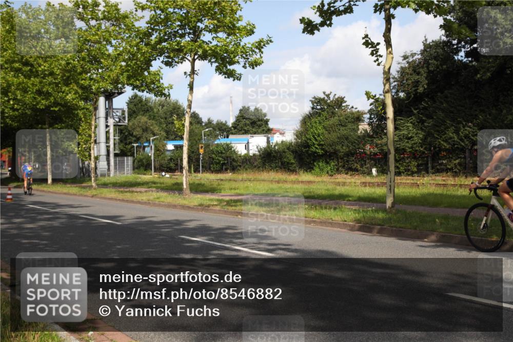 10.08.2025 - GEWOBA Citytriathlon Bremen Yannick Fuchs http://msf.ph/oto/8546882 10.08.2025 10:46:59 Radfahren  meine-sportfotos.de