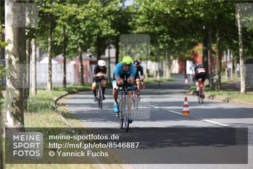 10.08.2025 - GEWOBA Citytriathlon Bremen Yannick Fuchs http://msf.ph/oto/8546887 10.08.2025 12:08:51 Radfahren 608, 619, 677, 684, 727, 797, 850, 883 meine-sportfotos.de