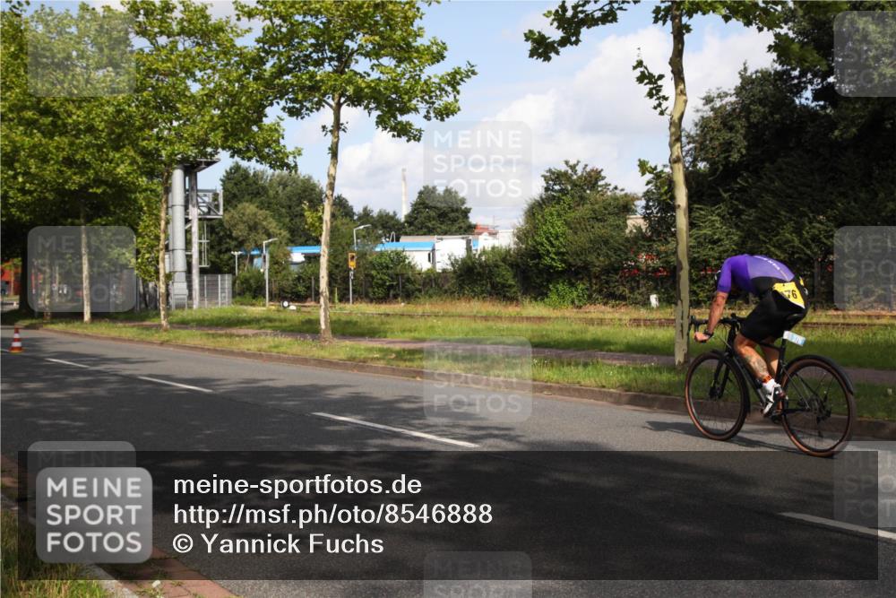 10.08.2025 - GEWOBA Citytriathlon Bremen Yannick Fuchs http://msf.ph/oto/8546888 10.08.2025 10:47:18 Radfahren  meine-sportfotos.de