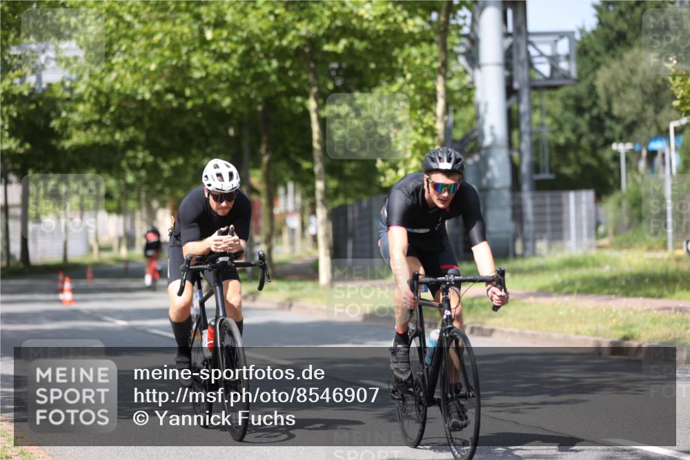 10.08.2025 - GEWOBA Citytriathlon Bremen Yannick Fuchs http://msf.ph/oto/8546907 10.08.2025 12:08:53 Radfahren 619, 677, 684, 727, 850, 883 meine-sportfotos.de