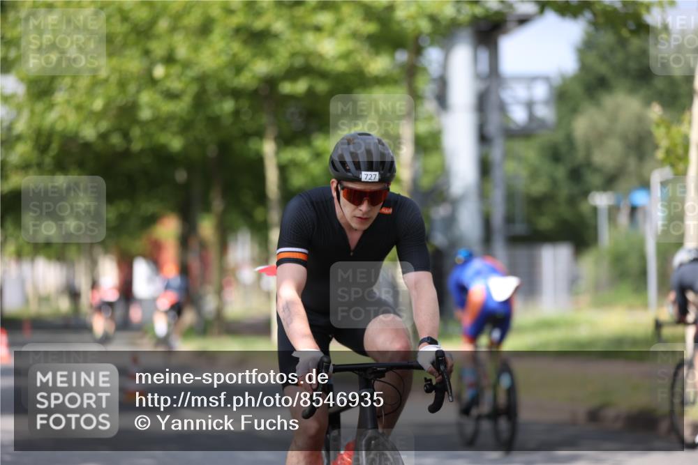 10.08.2025 - GEWOBA Citytriathlon Bremen Yannick Fuchs http://msf.ph/oto/8546935 10.08.2025 12:09:04 Radfahren 619, 684, 727, 731, 779, 850, 871, 890 meine-sportfotos.de