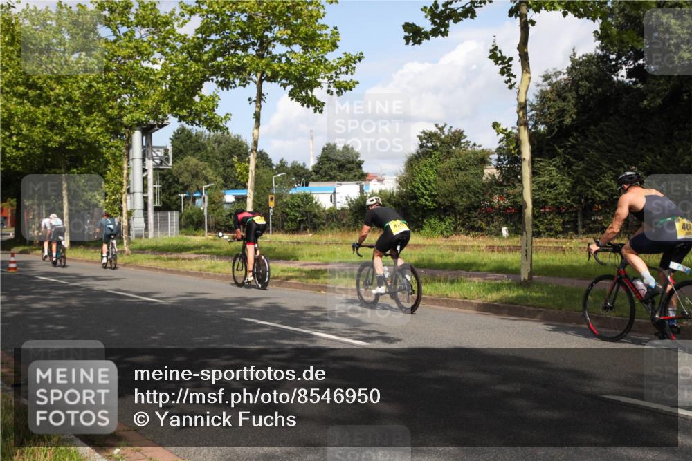 10.08.2025 - GEWOBA Citytriathlon Bremen Yannick Fuchs http://msf.ph/oto/8546950 10.08.2025 10:48:28 Radfahren 127, 129, 423, 471 meine-sportfotos.de