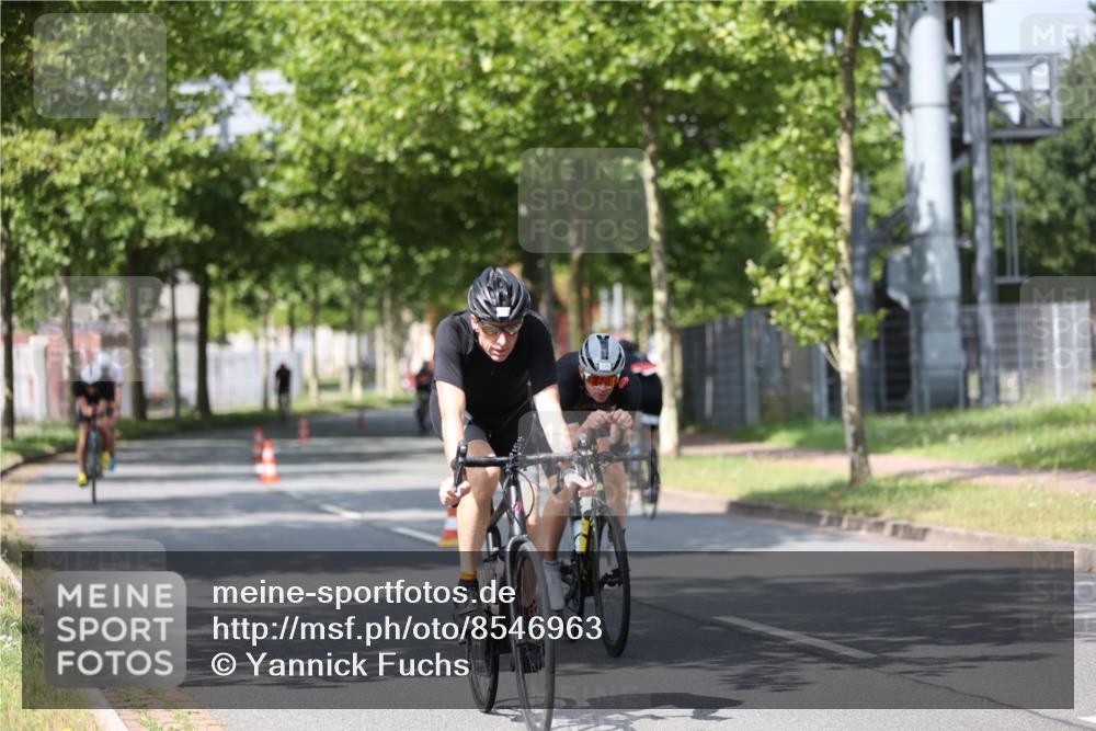 10.08.2025 - GEWOBA Citytriathlon Bremen Yannick Fuchs http://msf.ph/oto/8546963 10.08.2025 12:09:11 Radfahren 727, 731, 779, 837, 871, 890, 896 meine-sportfotos.de