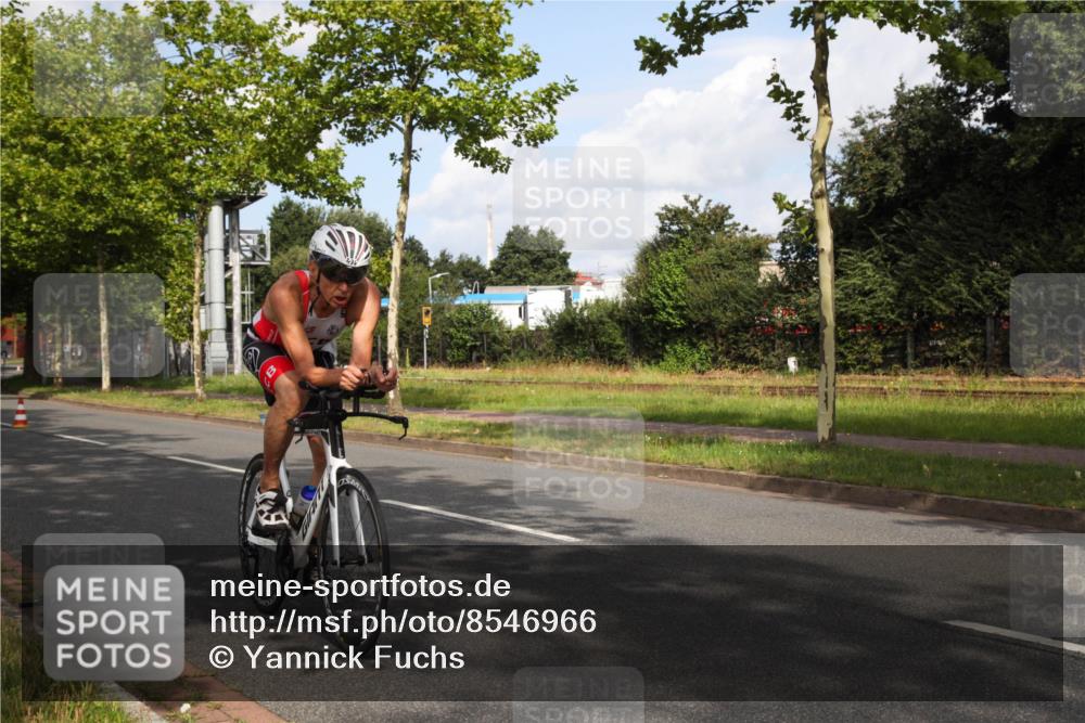 10.08.2025 - GEWOBA Citytriathlon Bremen Yannick Fuchs http://msf.ph/oto/8546966 10.08.2025 10:48:43 Radfahren 423, 434, 471, 494 meine-sportfotos.de