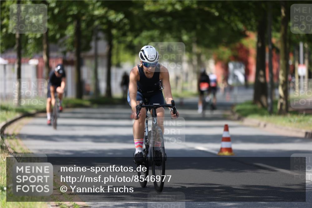 10.08.2025 - GEWOBA Citytriathlon Bremen Yannick Fuchs http://msf.ph/oto/8546977 10.08.2025 13:03:39 Radfahren 753, 812, 823, 908, 925, 1007 meine-sportfotos.de
