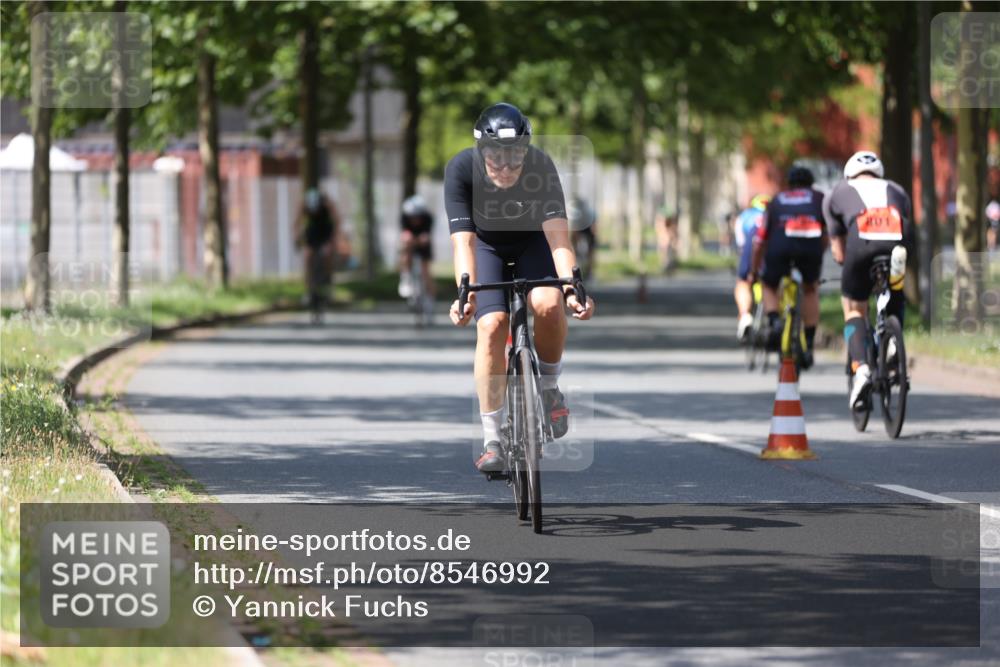 10.08.2025 - GEWOBA Citytriathlon Bremen Yannick Fuchs http://msf.ph/oto/8546992 10.08.2025 13:03:41 Radfahren 676, 753, 812, 823, 908, 925, 1007 meine-sportfotos.de