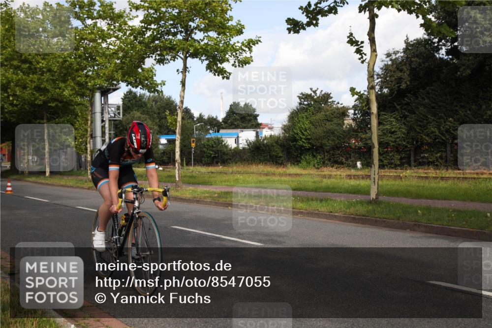 10.08.2025 - GEWOBA Citytriathlon Bremen Yannick Fuchs http://msf.ph/oto/8547055 10.08.2025 10:50:05 Radfahren 147, 406, 408, 426, 432, 441 meine-sportfotos.de
