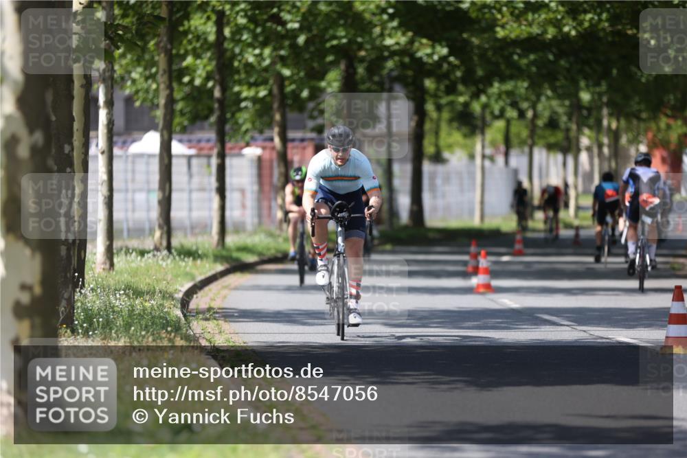 10.08.2025 - GEWOBA Citytriathlon Bremen Yannick Fuchs http://msf.ph/oto/8547056 10.08.2025 13:03:48 Radfahren 574, 676, 685, 753, 812, 823, 908, 925, 965, 1007 meine-sportfotos.de