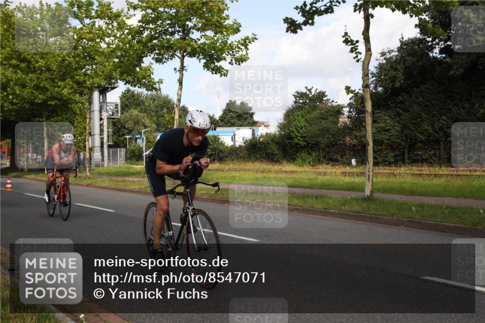 10.08.2025 - GEWOBA Citytriathlon Bremen Yannick Fuchs http://msf.ph/oto/8547071 10.08.2025 10:50:22 Radfahren 97, 161, 389, 406, 409, 426, 428 meine-sportfotos.de