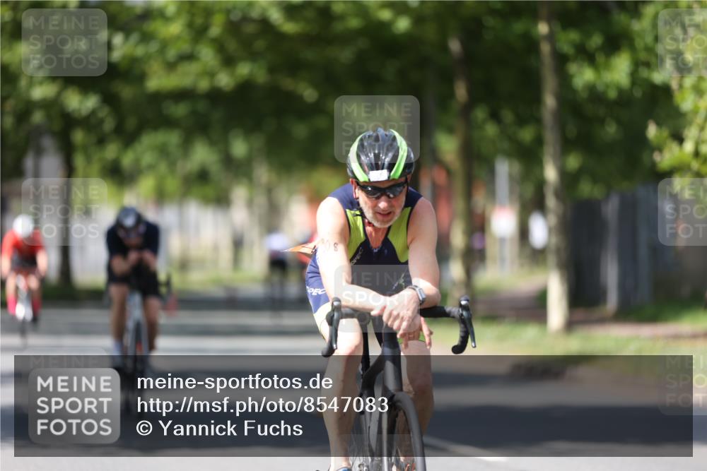 10.08.2025 - GEWOBA Citytriathlon Bremen Yannick Fuchs http://msf.ph/oto/8547083 10.08.2025 13:03:52 Radfahren 574, 576, 676, 685, 753, 812, 823, 908, 965, 1007 meine-sportfotos.de