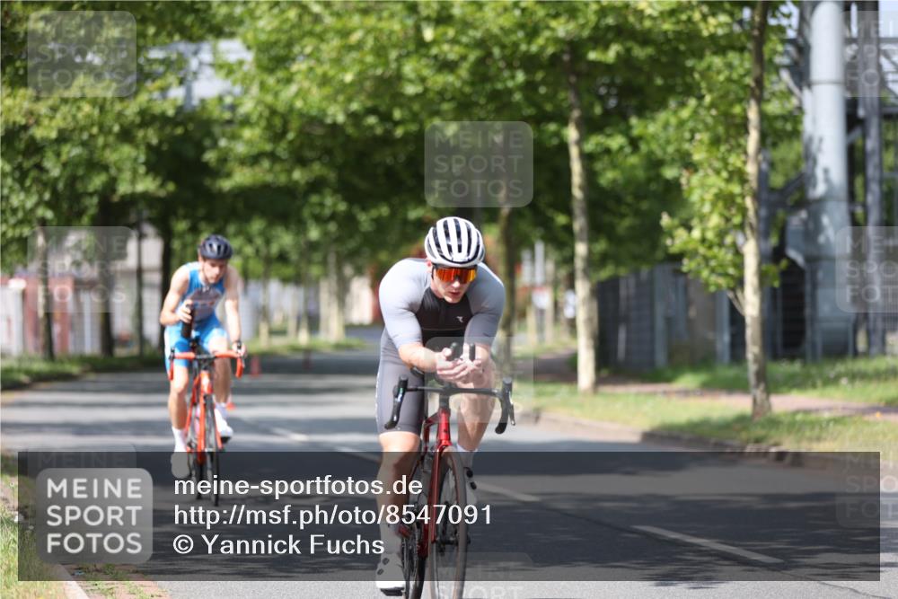 10.08.2025 - GEWOBA Citytriathlon Bremen Yannick Fuchs http://msf.ph/oto/8547091 10.08.2025 12:09:26 Radfahren 611, 633, 674, 779, 814, 837, 880, 890, 896 meine-sportfotos.de