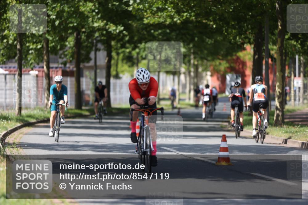 10.08.2025 - GEWOBA Citytriathlon Bremen Yannick Fuchs http://msf.ph/oto/8547119 10.08.2025 13:03:55 Radfahren 574, 576, 605, 625, 676, 685, 753, 812, 823, 908, 965, 1007 meine-sportfotos.de