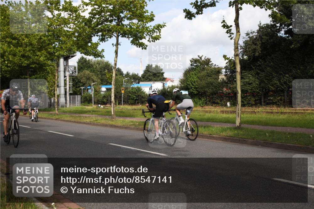 10.08.2025 - GEWOBA Citytriathlon Bremen Yannick Fuchs http://msf.ph/oto/8547141 10.08.2025 10:51:25 Radfahren 239, 396, 419, 421 meine-sportfotos.de