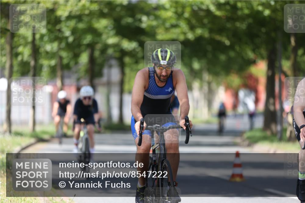 10.08.2025 - GEWOBA Citytriathlon Bremen Yannick Fuchs http://msf.ph/oto/8547222 10.08.2025 13:04:10 Radfahren 574, 576, 605, 625, 640, 685, 697, 760, 769, 786, 946, 960, 963, 1013, 1036 meine-sportfotos.de