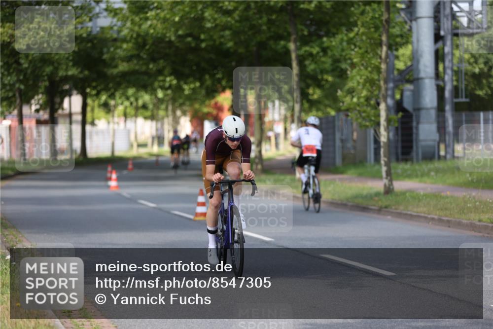 10.08.2025 - GEWOBA Citytriathlon Bremen Yannick Fuchs http://msf.ph/oto/8547305 10.08.2025 12:10:08 Radfahren 607, 628, 710, 830, 1024 meine-sportfotos.de
