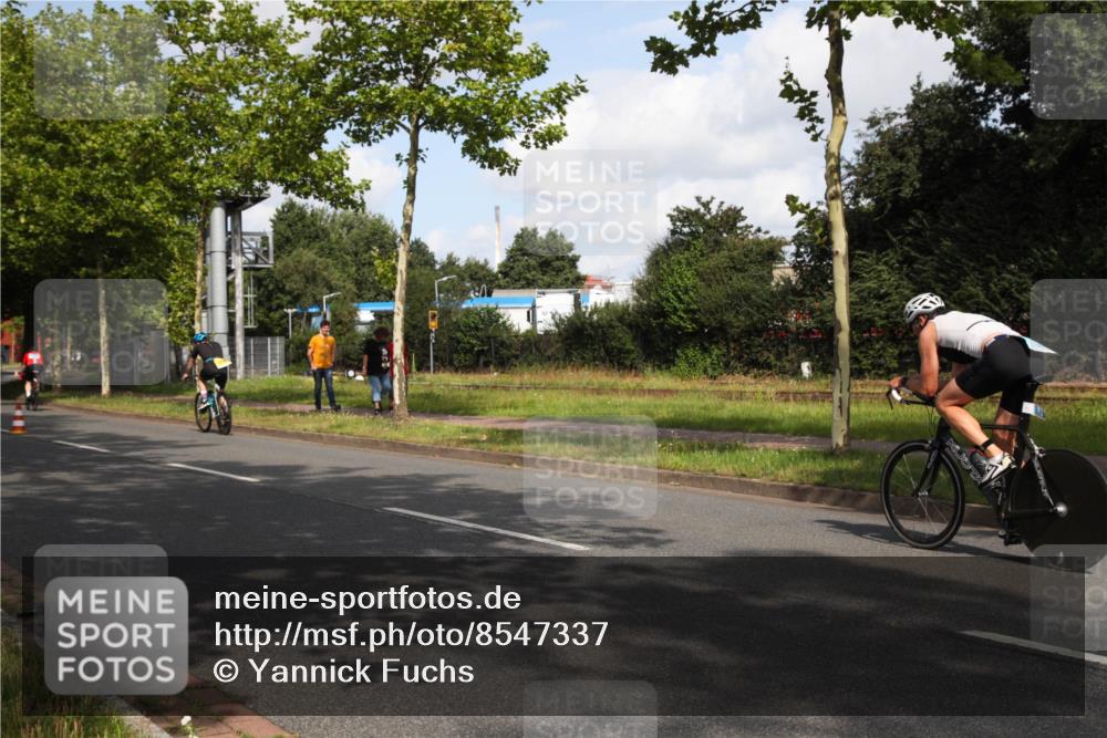 10.08.2025 - GEWOBA Citytriathlon Bremen Yannick Fuchs http://msf.ph/oto/8547337 10.08.2025 10:53:40 Radfahren 83, 442, 512 meine-sportfotos.de