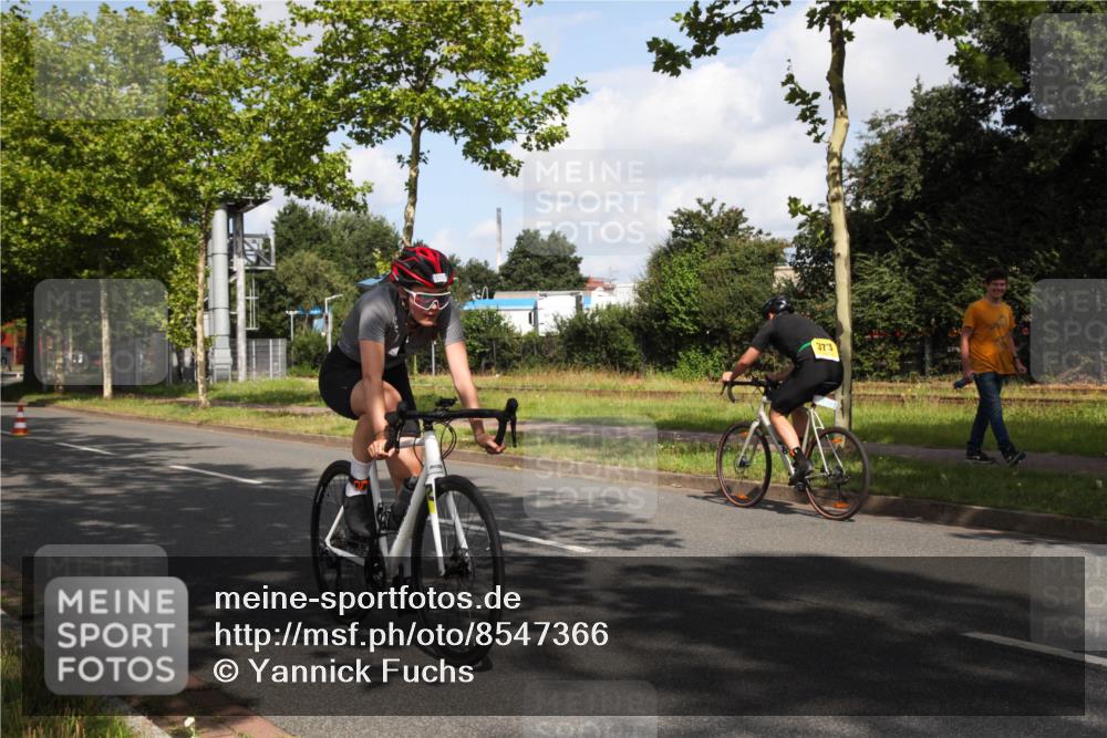 10.08.2025 - GEWOBA Citytriathlon Bremen Yannick Fuchs http://msf.ph/oto/8547366 10.08.2025 10:53:59 Radfahren 109, 359, 451, 461, 512 meine-sportfotos.de