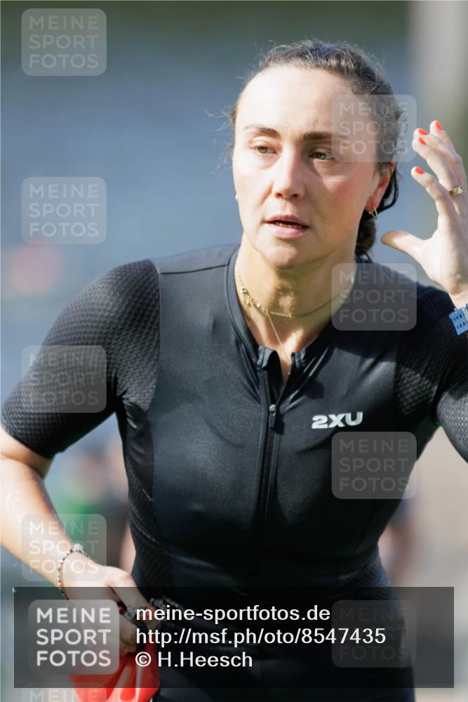 10.08.2025 - GEWOBA Citytriathlon Bremen H.Heesch http://msf.ph/oto/8547435 10.08.2025 10:20:39 Schwimmen 389, 394, 396, 473 meine-sportfotos.de