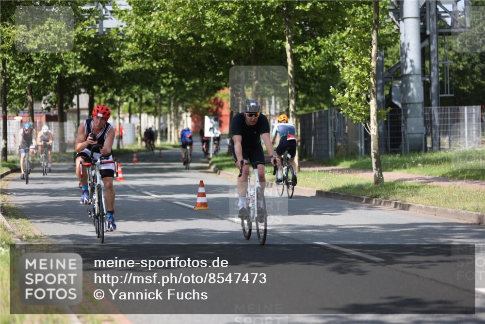 10.08.2025 - GEWOBA Citytriathlon Bremen Yannick Fuchs http://msf.ph/oto/8547473 10.08.2025 12:10:41 Radfahren 573, 622, 629, 644, 647, 651, 656, 659, 685, 712, 722, 730, 748, 755, 819, 889, 898, 1014 meine-sportfotos.de