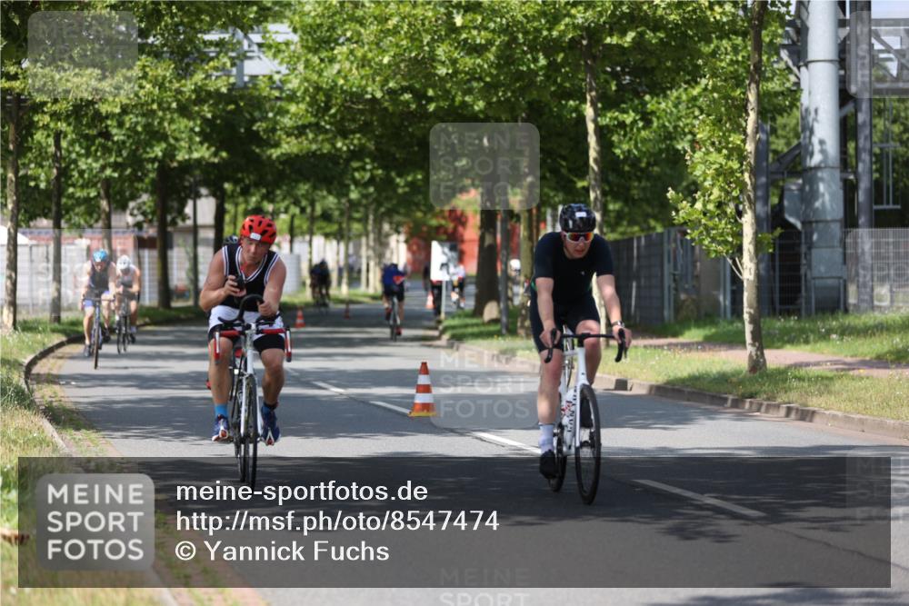 10.08.2025 - GEWOBA Citytriathlon Bremen Yannick Fuchs http://msf.ph/oto/8547474 10.08.2025 12:10:41 Radfahren 573, 622, 629, 644, 647, 651, 656, 659, 685, 712, 722, 730, 748, 755, 819, 889, 898, 1014 meine-sportfotos.de