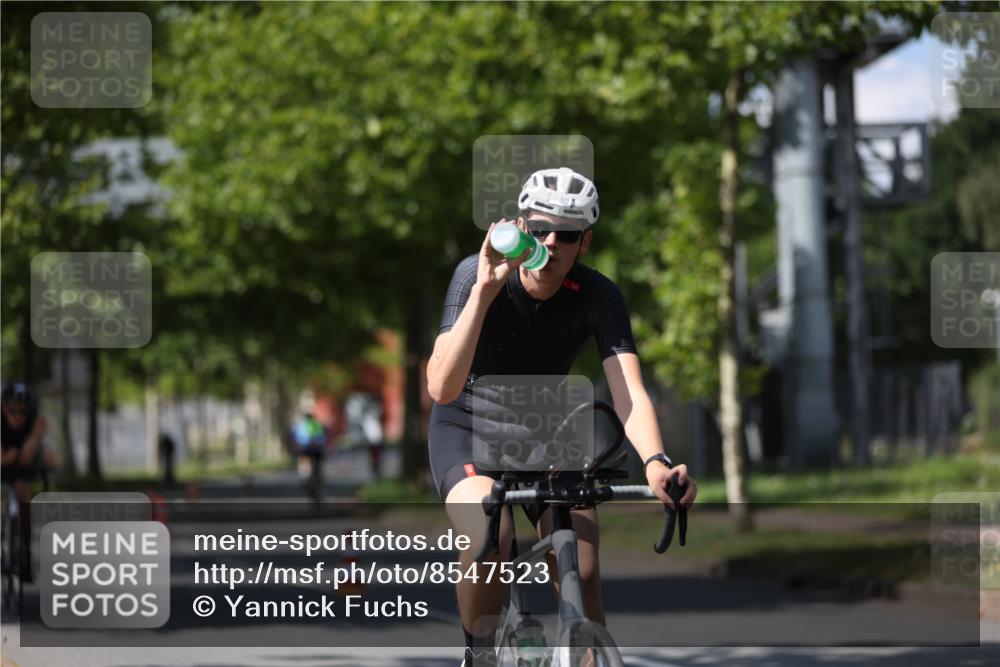 10.08.2025 - GEWOBA Citytriathlon Bremen Yannick Fuchs http://msf.ph/oto/8547523 10.08.2025 13:05:57 Radfahren 573, 616, 630, 767, 793, 857, 918, 948, 962, 981 meine-sportfotos.de