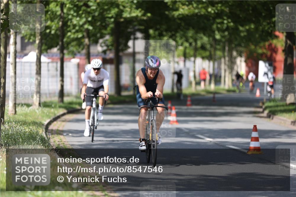 10.08.2025 - GEWOBA Citytriathlon Bremen Yannick Fuchs http://msf.ph/oto/8547546 10.08.2025 12:10:54 Radfahren 573, 622, 625, 651, 659, 685, 712, 716, 722, 748, 800, 812, 819, 898 meine-sportfotos.de