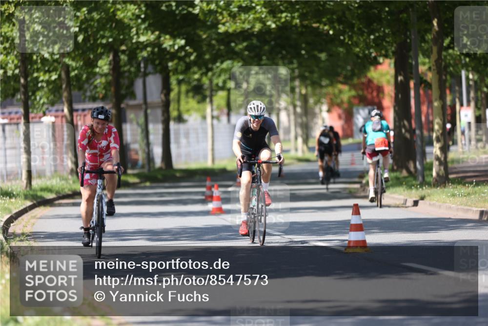 10.08.2025 - GEWOBA Citytriathlon Bremen Yannick Fuchs http://msf.ph/oto/8547573 10.08.2025 13:06:10 Radfahren 630, 682, 741, 767, 918, 948, 962, 1026 meine-sportfotos.de