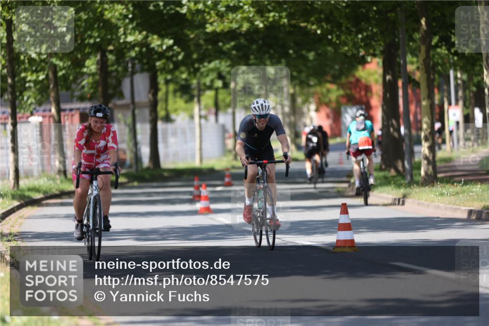 10.08.2025 - GEWOBA Citytriathlon Bremen Yannick Fuchs http://msf.ph/oto/8547575 10.08.2025 13:06:10 Radfahren 630, 682, 741, 767, 918, 948, 962, 1026 meine-sportfotos.de
