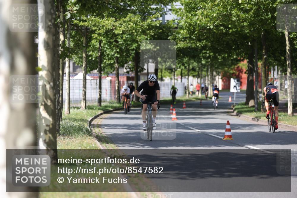 10.08.2025 - GEWOBA Citytriathlon Bremen Yannick Fuchs http://msf.ph/oto/8547582 10.08.2025 12:11:01 Radfahren 573, 625, 651, 669, 679, 685, 687, 716, 800, 812, 835, 898 meine-sportfotos.de