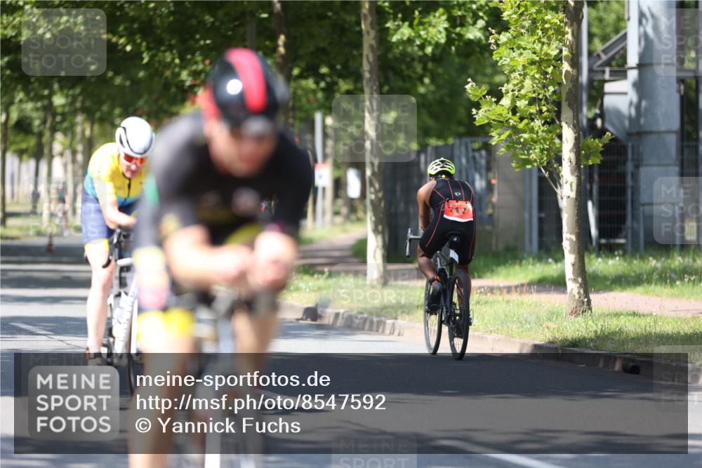 10.08.2025 - GEWOBA Citytriathlon Bremen Yannick Fuchs http://msf.ph/oto/8547592 10.08.2025 13:06:26 Radfahren 621, 655, 682, 788, 840, 856, 927, 1026 meine-sportfotos.de