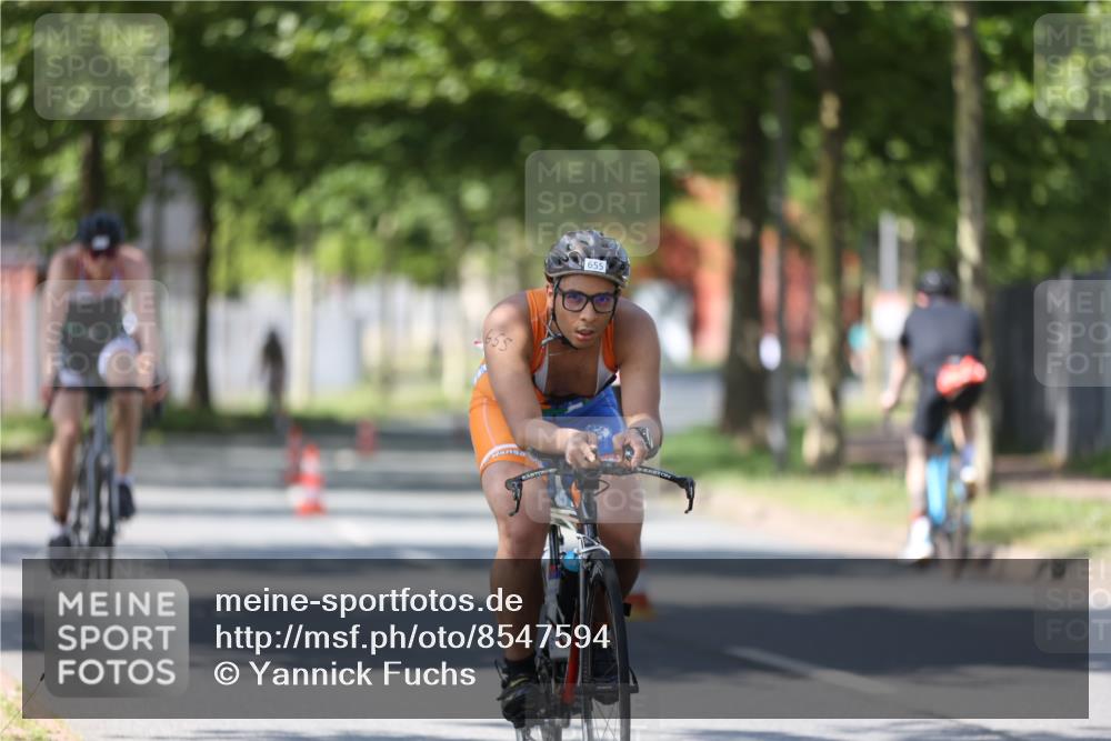 10.08.2025 - GEWOBA Citytriathlon Bremen Yannick Fuchs http://msf.ph/oto/8547594 10.08.2025 13:06:28 Radfahren 621, 655, 788, 840, 856, 927, 1026 meine-sportfotos.de