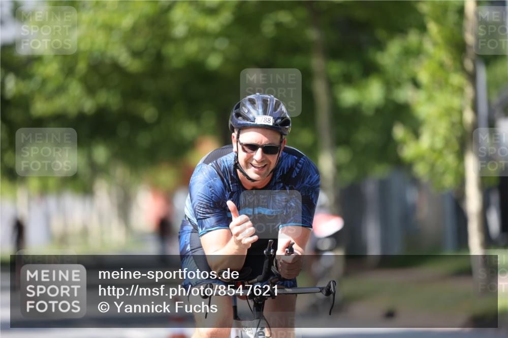10.08.2025 - GEWOBA Citytriathlon Bremen Yannick Fuchs http://msf.ph/oto/8547621 10.08.2025 13:06:35 Radfahren 621, 655, 699, 732, 788, 840, 856, 914, 927, 1026 meine-sportfotos.de