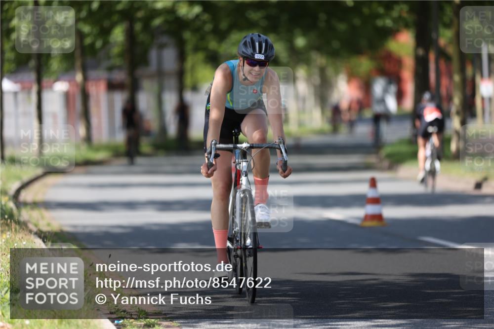 10.08.2025 - GEWOBA Citytriathlon Bremen Yannick Fuchs http://msf.ph/oto/8547622 10.08.2025 13:06:36 Radfahren 621, 655, 699, 732, 788, 840, 856, 867, 914, 927 meine-sportfotos.de