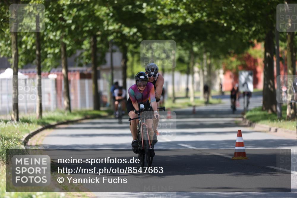 10.08.2025 - GEWOBA Citytriathlon Bremen Yannick Fuchs http://msf.ph/oto/8547663 10.08.2025 13:06:45 Radfahren 638, 679, 699, 732, 788, 867, 914, 927 meine-sportfotos.de