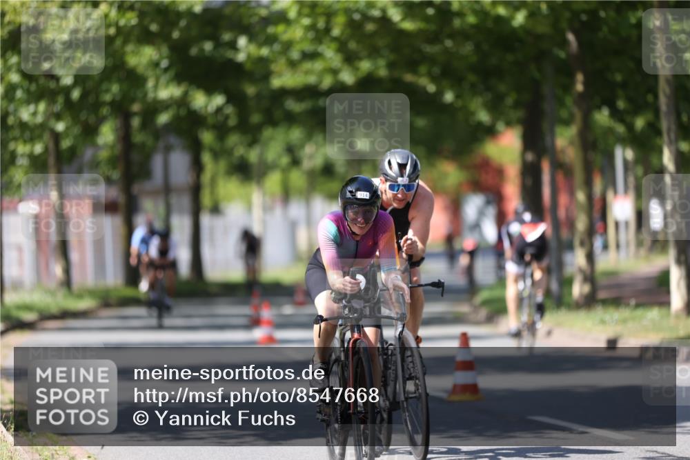 10.08.2025 - GEWOBA Citytriathlon Bremen Yannick Fuchs http://msf.ph/oto/8547668 10.08.2025 13:06:46 Radfahren 638, 679, 699, 732, 788, 867, 914, 927 meine-sportfotos.de