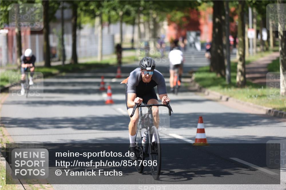 10.08.2025 - GEWOBA Citytriathlon Bremen Yannick Fuchs http://msf.ph/oto/8547696 10.08.2025 13:07:55 Radfahren 578, 626, 643, 689, 774, 852, 941 meine-sportfotos.de