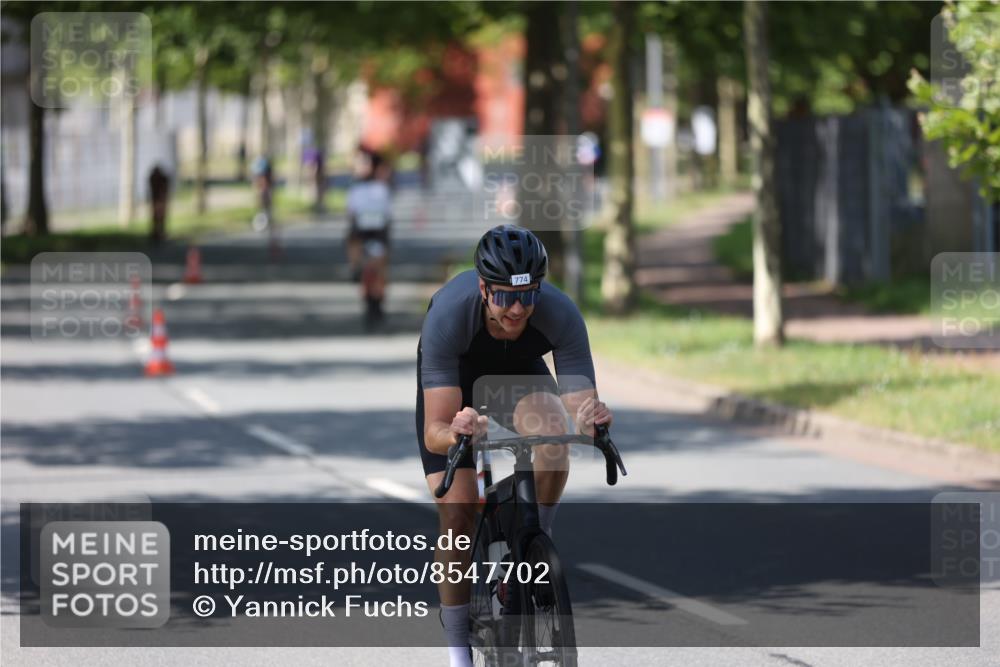10.08.2025 - GEWOBA Citytriathlon Bremen Yannick Fuchs http://msf.ph/oto/8547702 10.08.2025 13:07:56 Radfahren 578, 626, 643, 689, 774, 838, 852, 941 meine-sportfotos.de